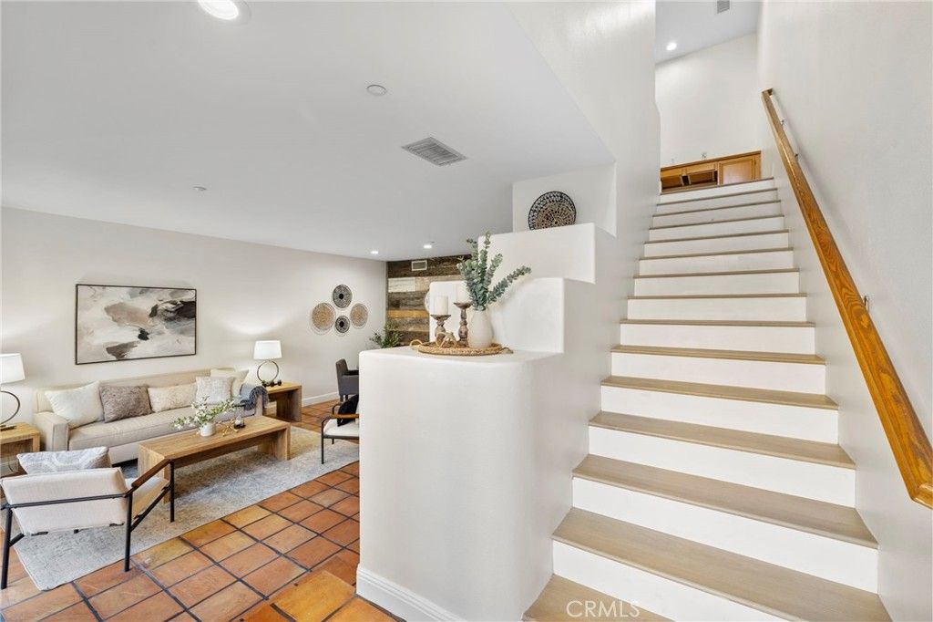 Photo of 19 Vinca Ct, Ladera Ranch, CA 92694 (MLS # OC26071517)