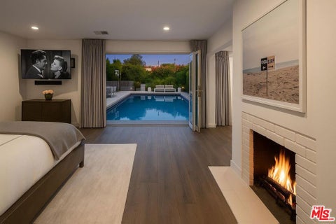 Photo of 602 N Whittier Drive, Beverly Hills, CA 90210 (MLS # 26664685)