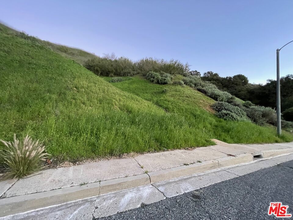 27306 Oak Summit Road