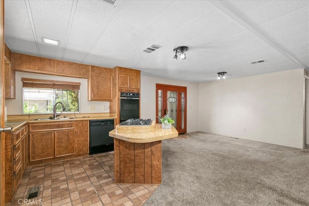 10409 Chisholm