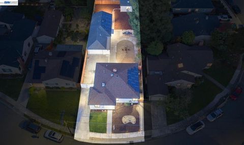 Photo of 21928 Baywood Ave Ave, Castro Valley, CA 94546 (MLS # 41127427)