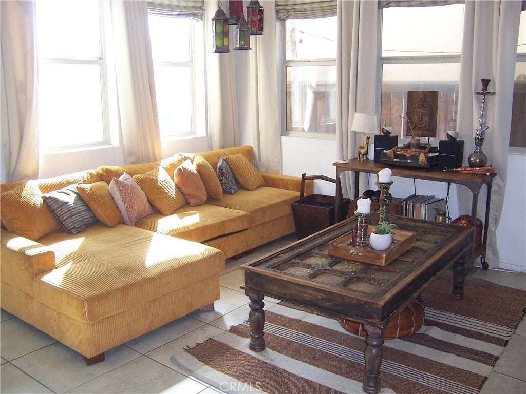 4272 5th Street W