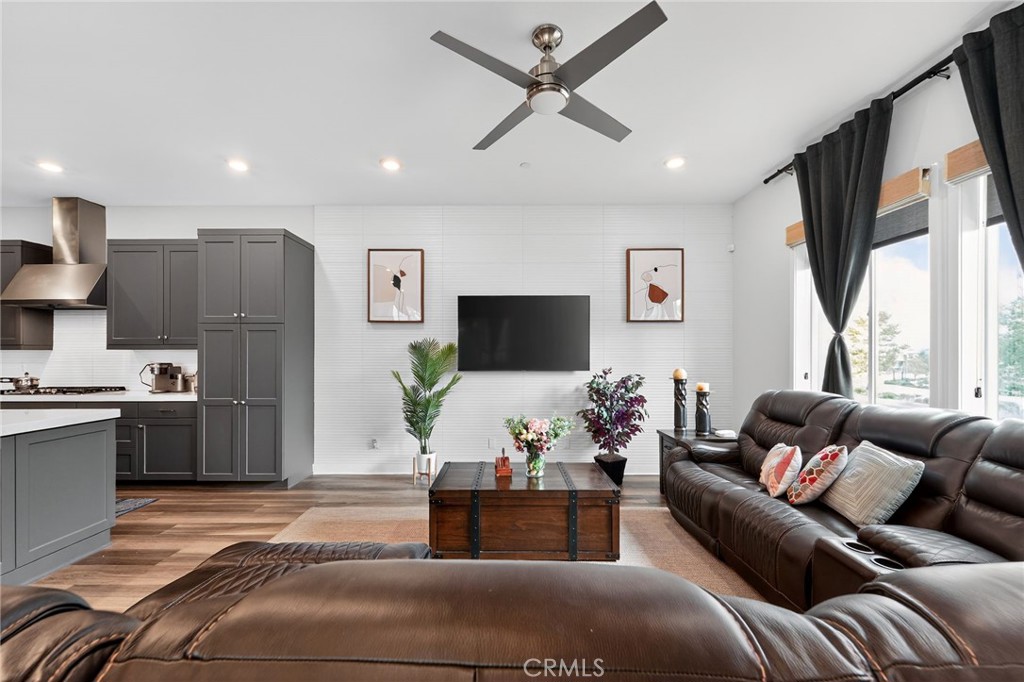 Element (ELEM5P) - Residential Lease