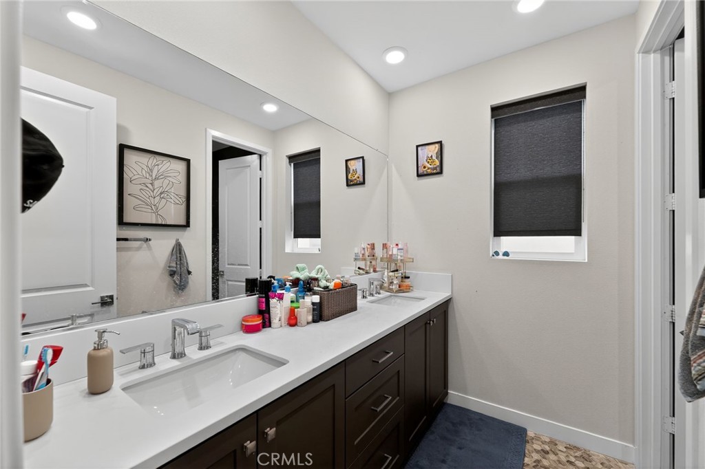 Element (ELEM5P) - Residential Lease