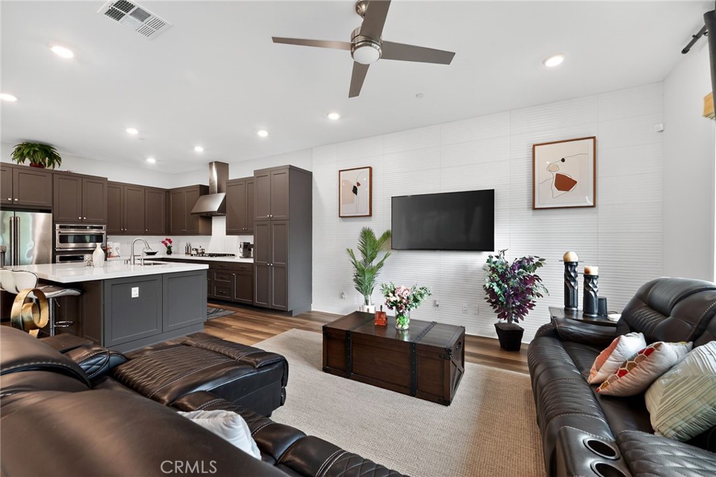 Element (ELEM5P) - Residential Lease