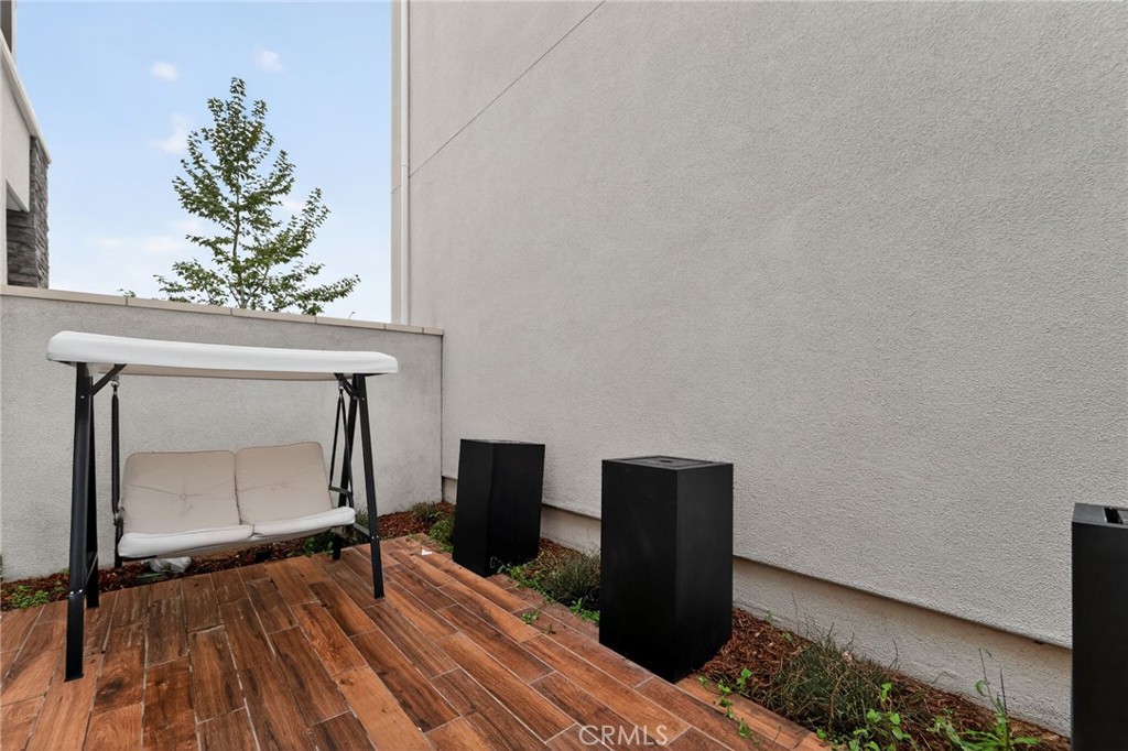 Element (ELEM5P) - Residential Lease