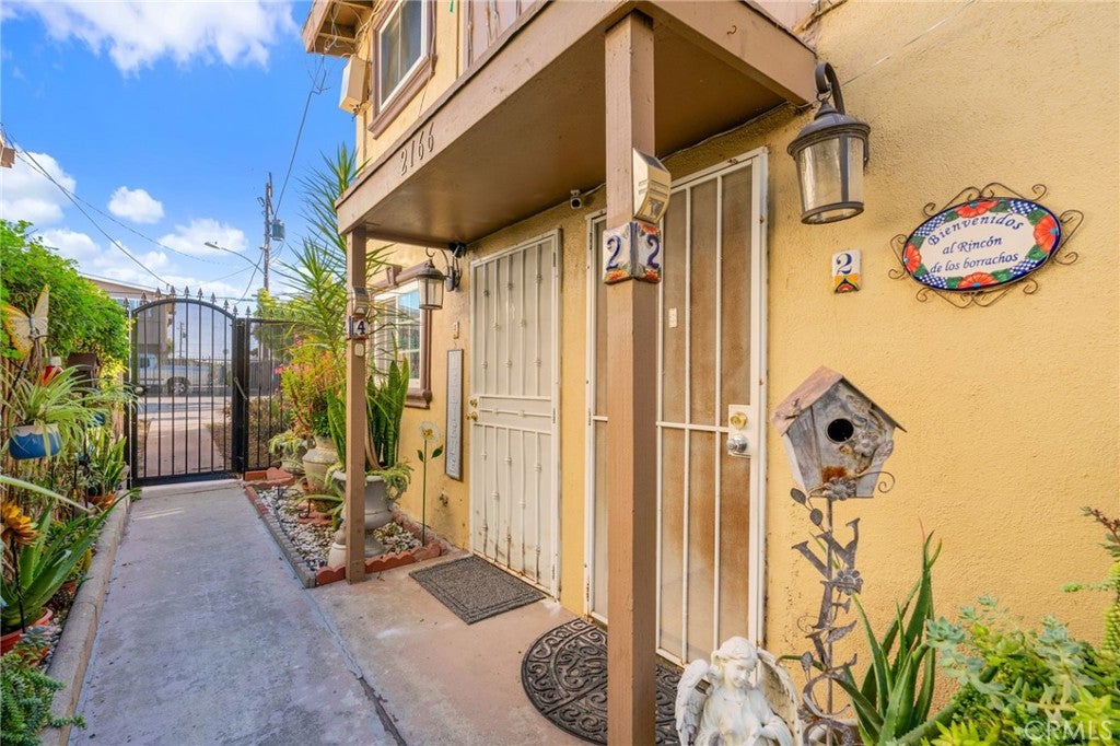 2166 W Alameda Avenue