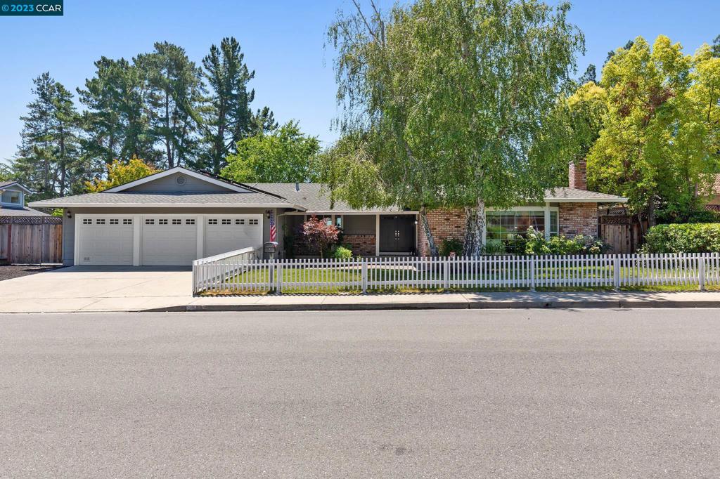 LEANDER HILLS - Residential