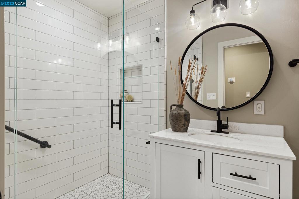 LEANDER HILLS - Residential