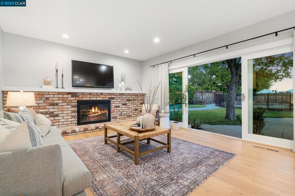 LEANDER HILLS - Residential