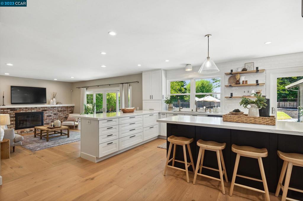 LEANDER HILLS - Residential