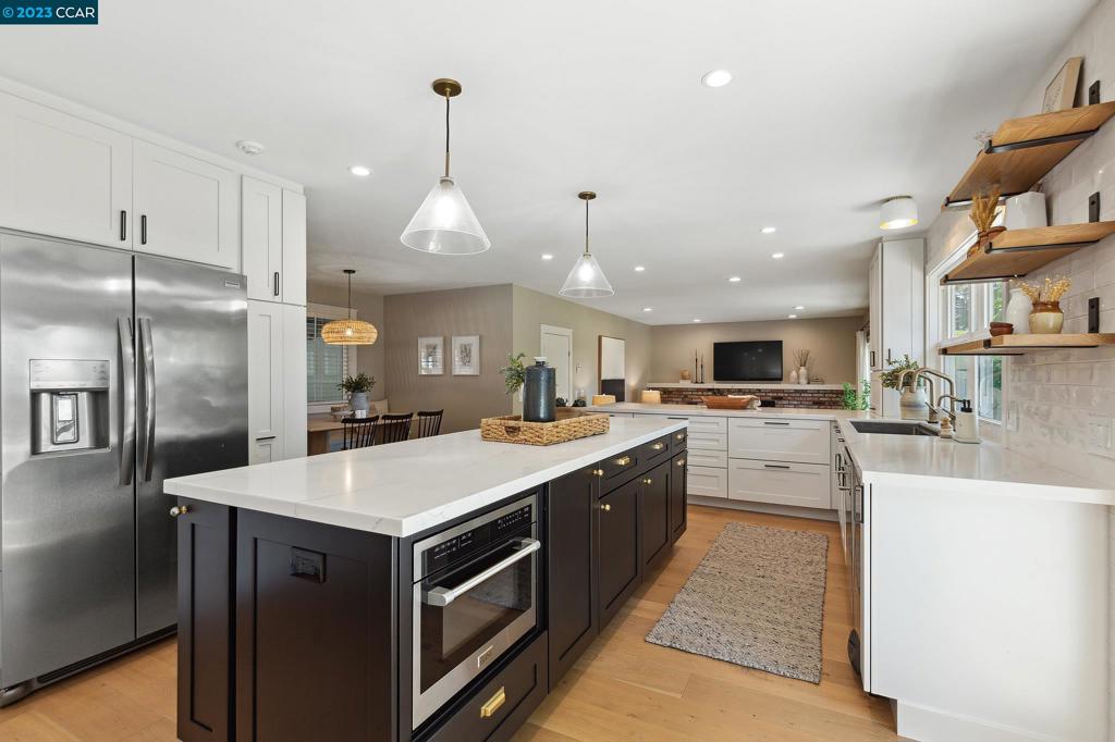 LEANDER HILLS - Residential