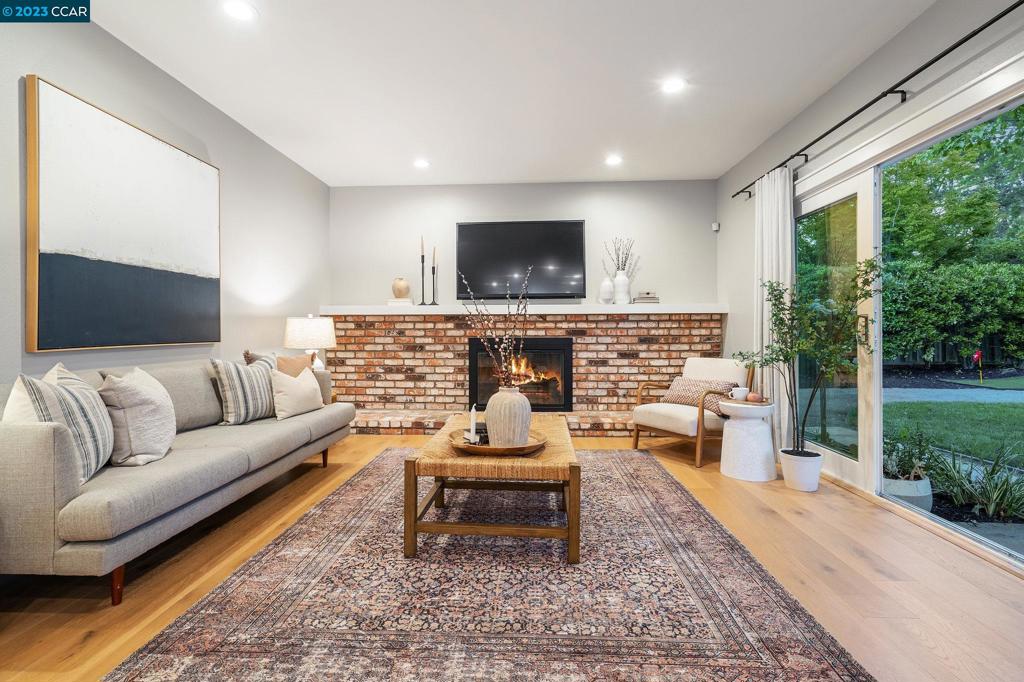 LEANDER HILLS - Residential