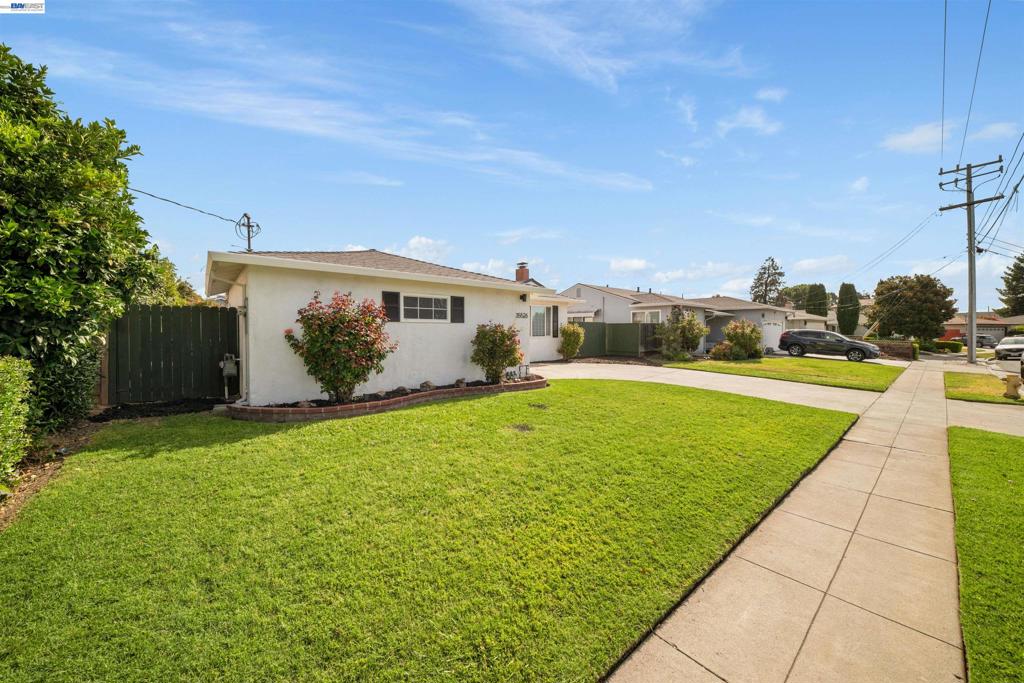 35526 Cabrillo Dr