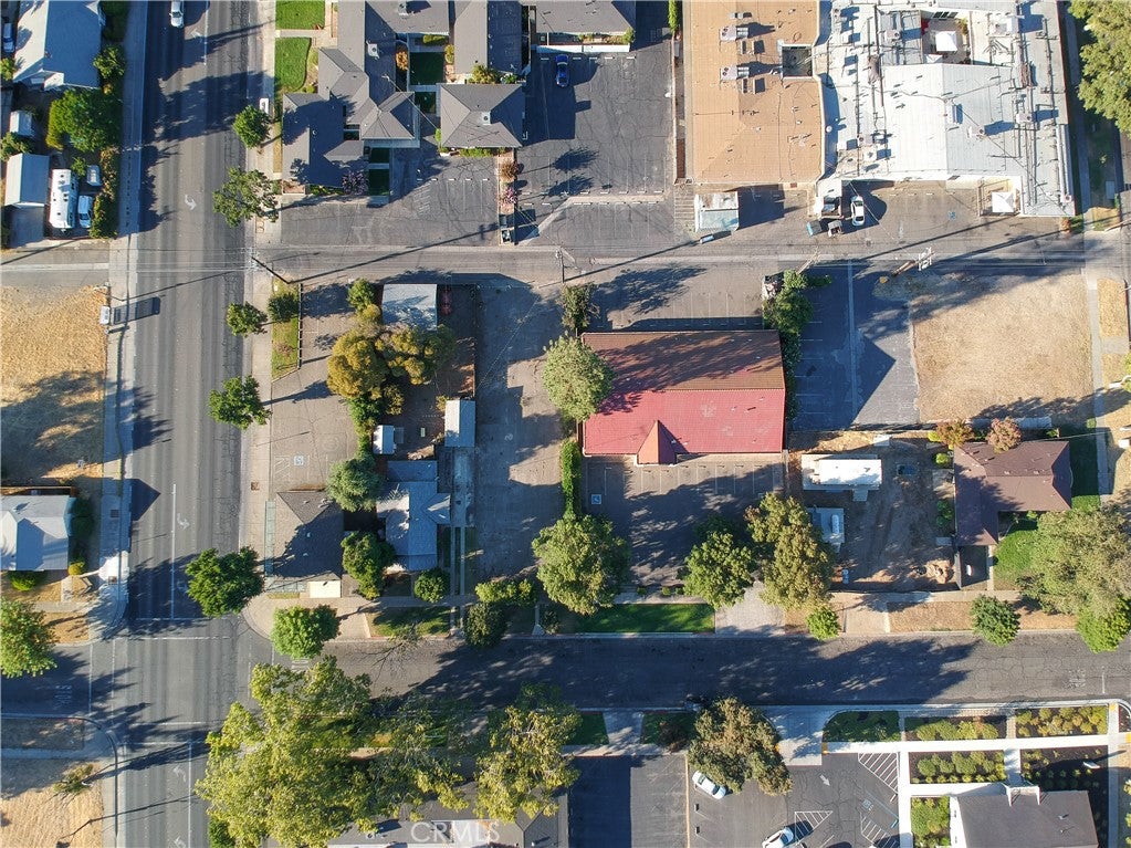 535 W 25th