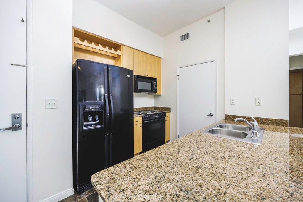 388 E Ocean Boulevard 1401