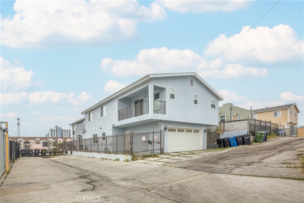 BUILT IN 2017, THIS TURNKEY DUPLEX IS NOT SUBJECT TO RENT CONTROL!! A MASSIVE DUPLEX FEATURING TWO UNITS - ONE WITH 5 BEDROOMS, 3 BATHS AND THE OTHER WITH 4 BEDROOMS, 3 BATHS WITH 6 (SIX!) TOTAL PARKING SPACES. LOCATED IN THE UP AND COMING NEIGHBORHOOD OF SAN PEDRO, STEPS AWAY FROM THE WEST HARBOR DEVELOPMENT (WWW.WESTHARBORLA.COM), A 42 ACRE WATERFRONTDISTRICT WITH AN OUTDOOR AMPHITHEATER AND UPSCALE SHOPPING, DINING, AND HOTELS. THIS PROPERTY HAS SCENIC VIEWS OF THE OCEAN AND THE HARBOR. BOTH UNITS ARE LEASED. THIS IS A SOLID PROPERTY FOR INVESTORS.