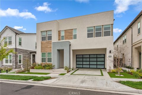 121 mulberry Lake Forest CA 92630