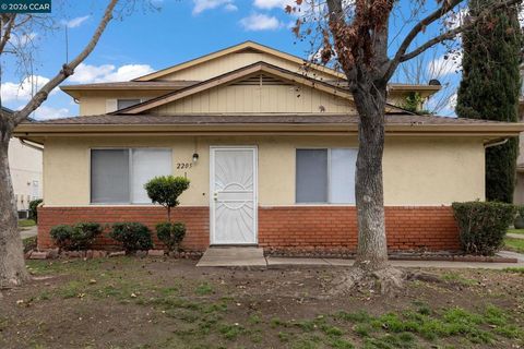 Photo of 2205 Peppertree Way Way #1, Antioch, CA 94509 (MLS # 41124255)