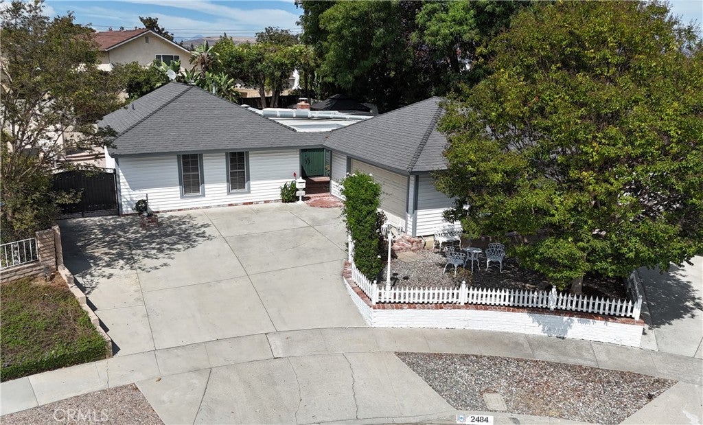 2484 Cambridge