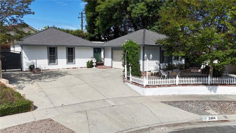 Photo of 2484 Cambridge AVE, Fullerton, CA 92835 (MLS # GD26189899)