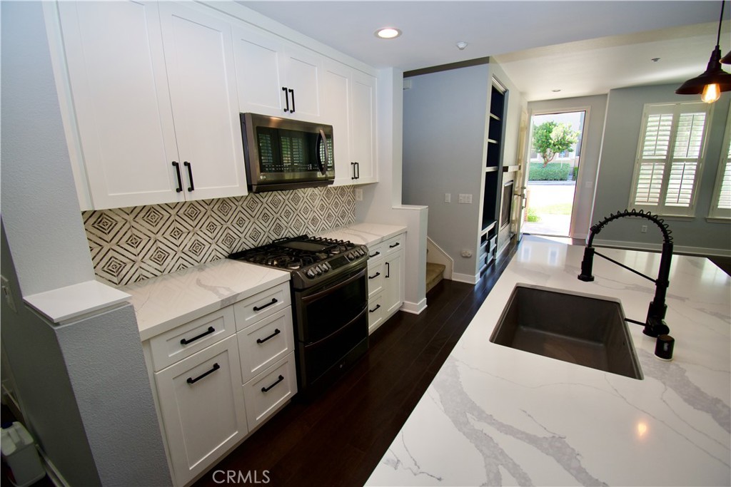 77 Brownstone Way 147