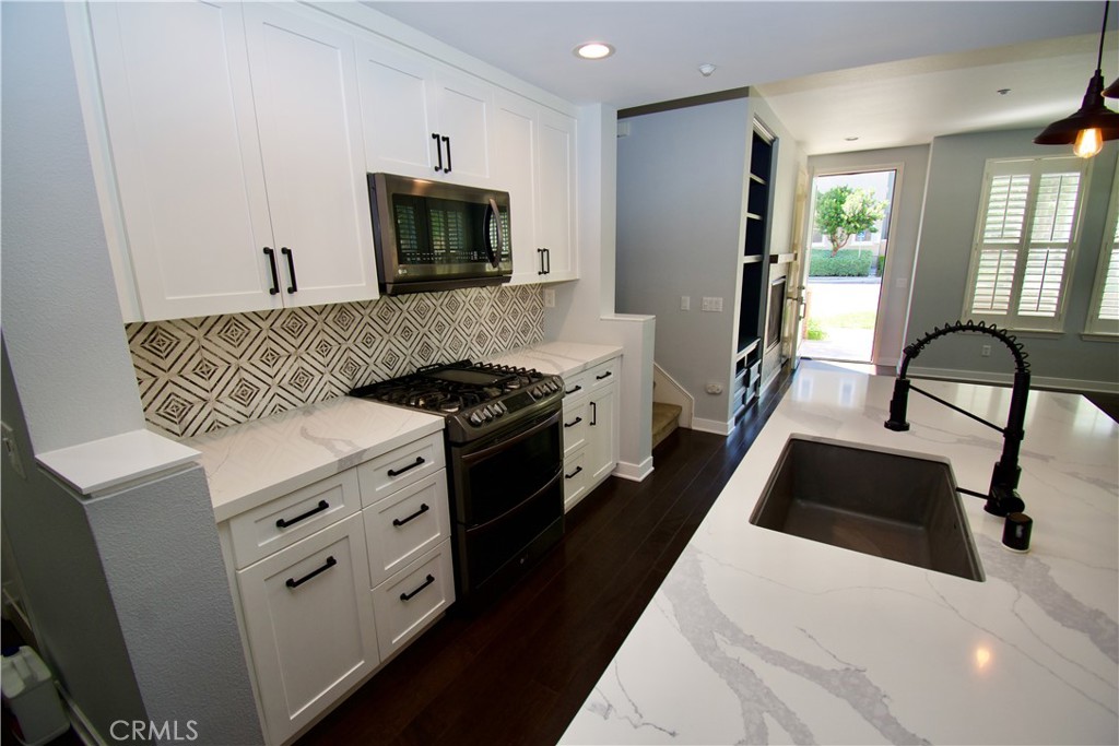 77 Brownstone Way 147