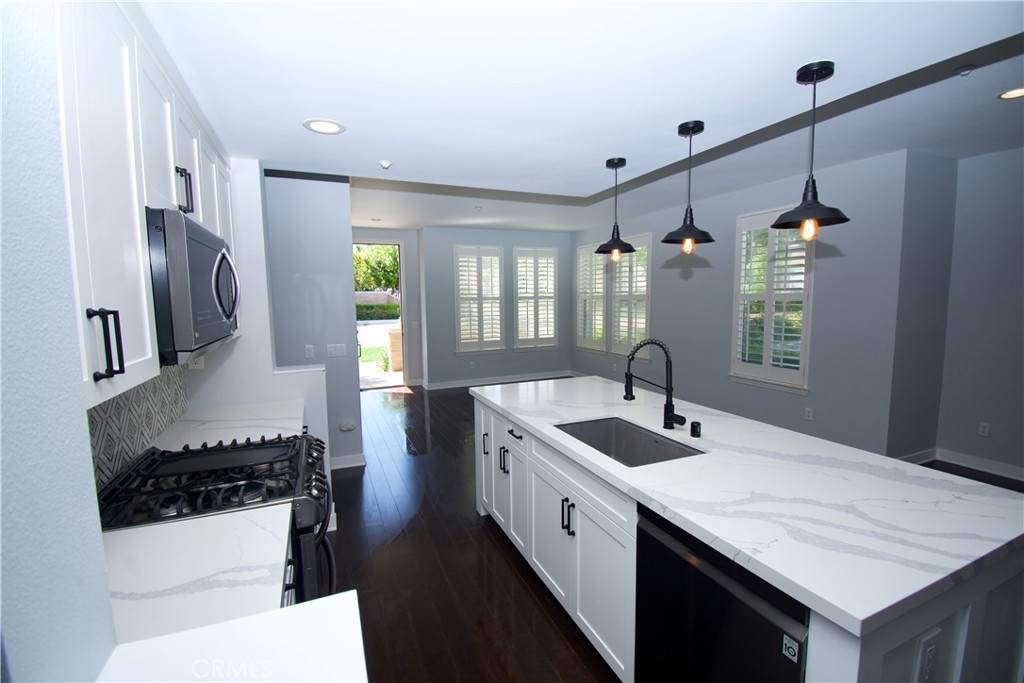77 Brownstone Way 147
