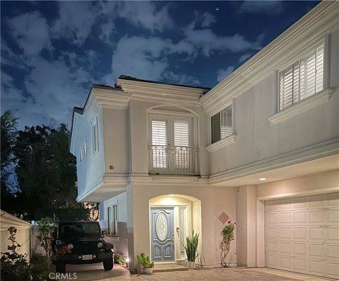 Tiny photo for 2111 Nelson Avenue #B, Redondo Beach, CA 90278 (MLS # SB25240660)