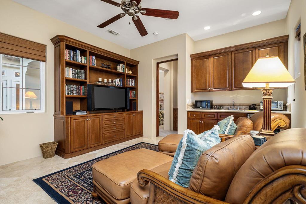 The Palms - Residential