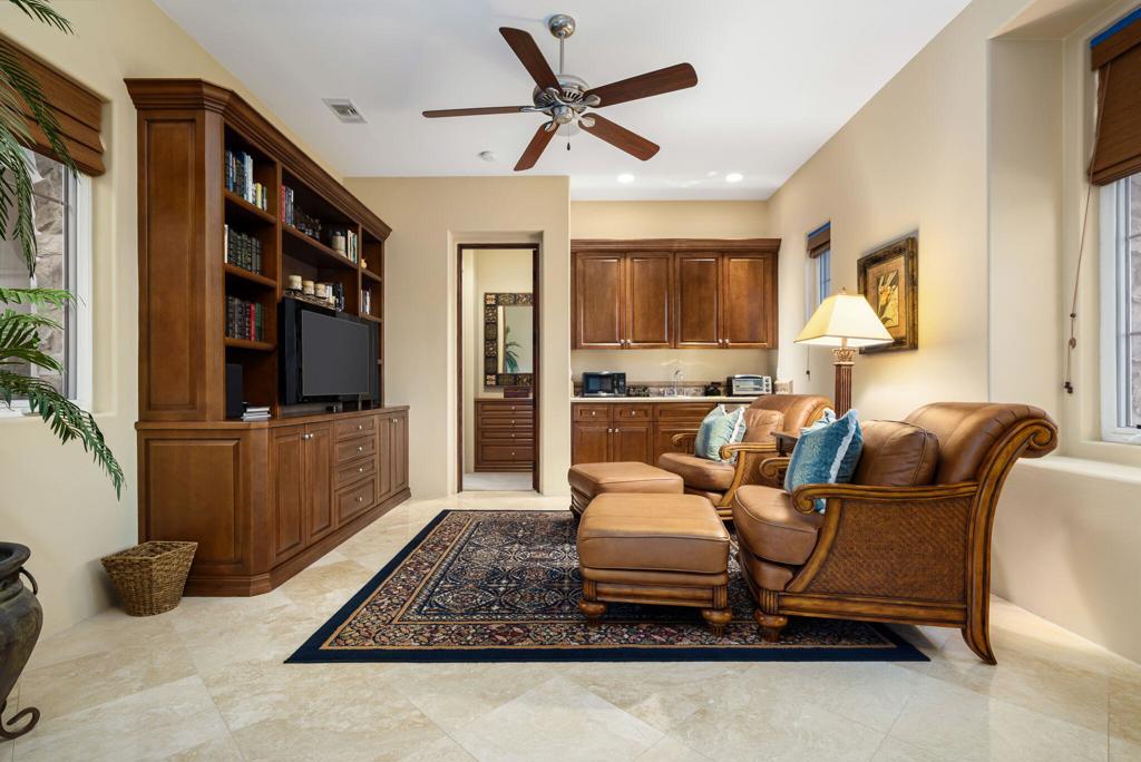 The Palms - Residential