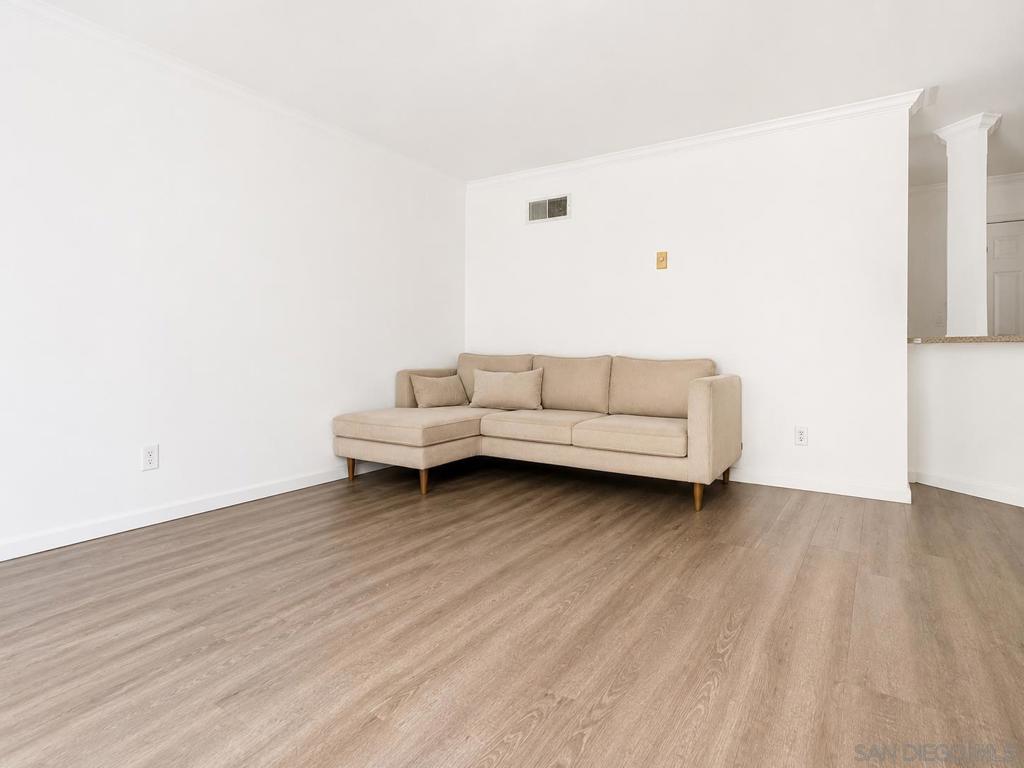 7405 Charmant Dr 1915