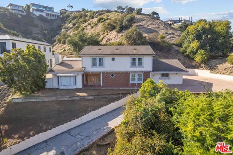 Photo of 1181 Somera Road, Los Angeles, CA 90077 (MLS # 25555907)
