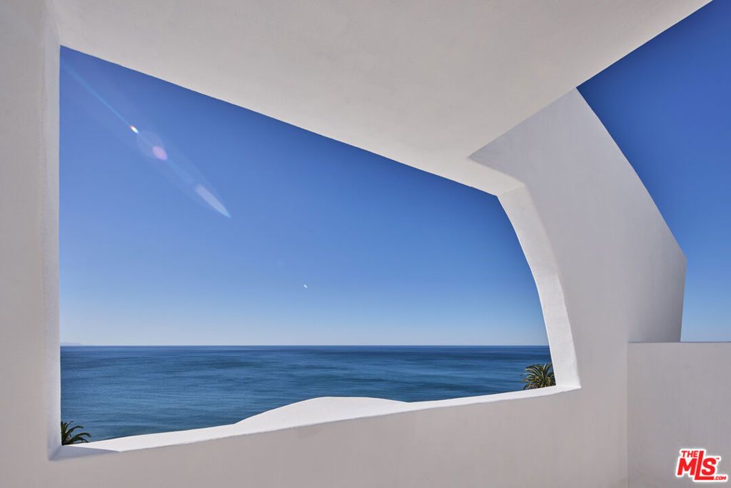 Photo of 3885 Rambla Orienta, Malibu, CA 90265 (MLS # 26661313)