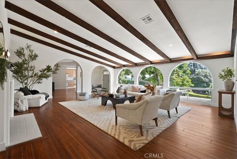 Photo of 7404 Woodrow Wilson Drive, Hollywood Hills, CA 90046 (MLS # GD25279439)