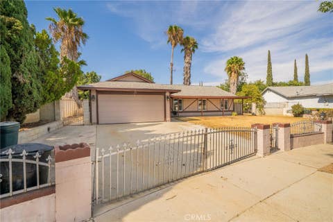 Photo of 254 E Cerritos ST, Rialto, CA 92376 (MLS # IV26180068)