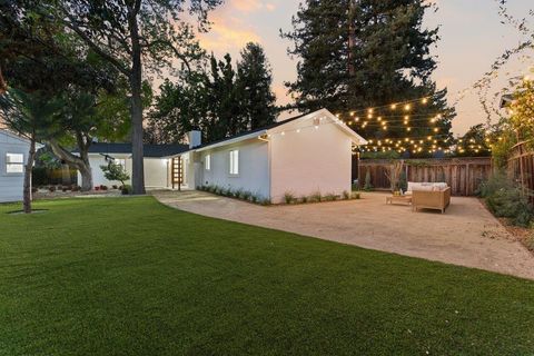 580 Green Manor Court Palo Alto CA 94301