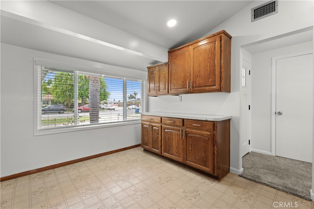 6621 TILLAMOOK Avenue