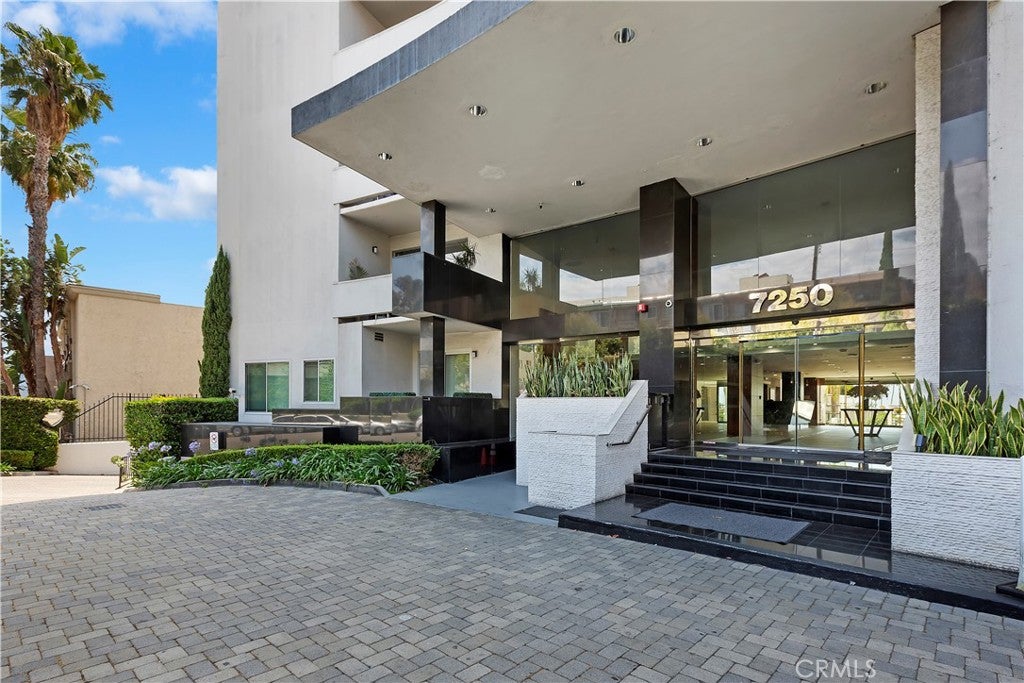 7250 Franklin Avenue 506