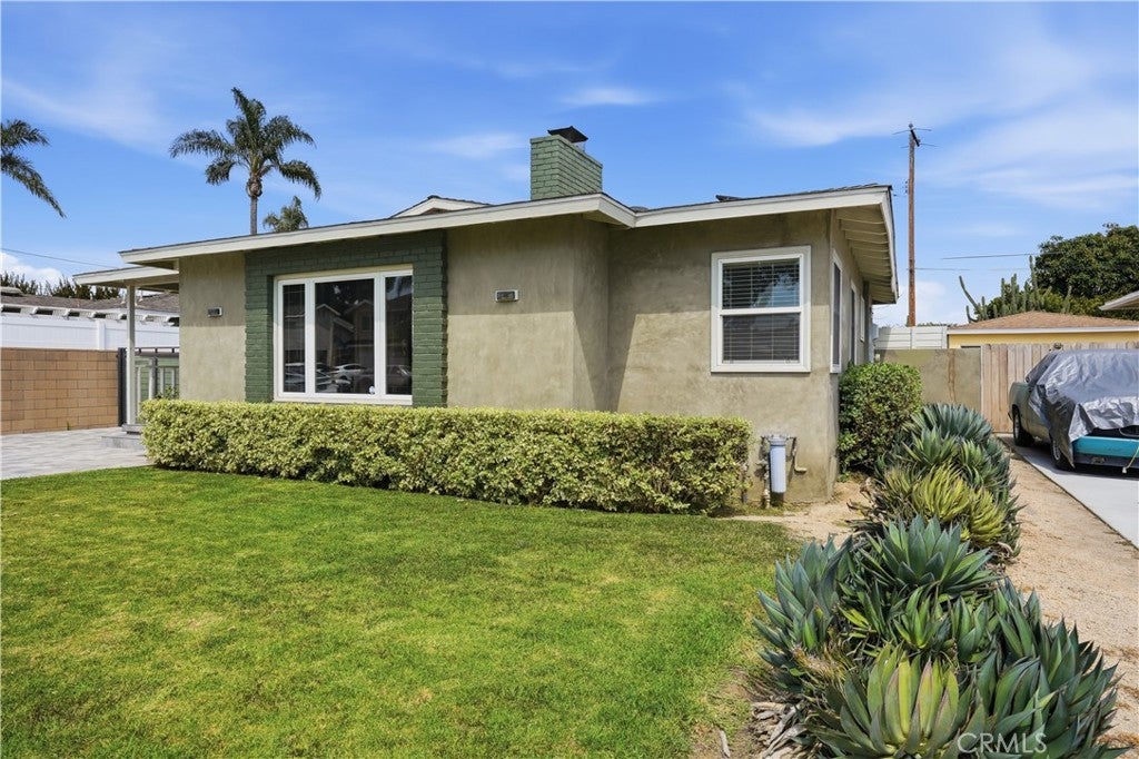 2215 N Spurgeon
