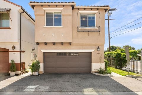 Photo of 7600 N Courage Way, Van Nuys, CA 91405 (MLS # SR25134329) Photo of 7600 N Courage Way, Van Nuys, CA 91405 (MLS # SR25134329)