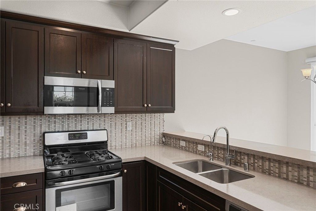 Photo of 7600 N Courage Way, Van Nuys, CA 91405 (MLS # SR25134329)