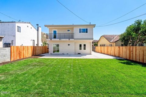 Tiny photo for 175 E Lewis Street, Ventura, CA 93001 (MLS # V1-37470)