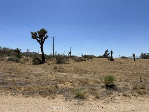 Photo of 0 Olivine Road, Phelan, CA 92371 (MLS # HD26133951)