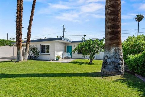 Photo of 572 N Calle Marcus, Palm Springs, CA 92262 (MLS # 219136403DA)