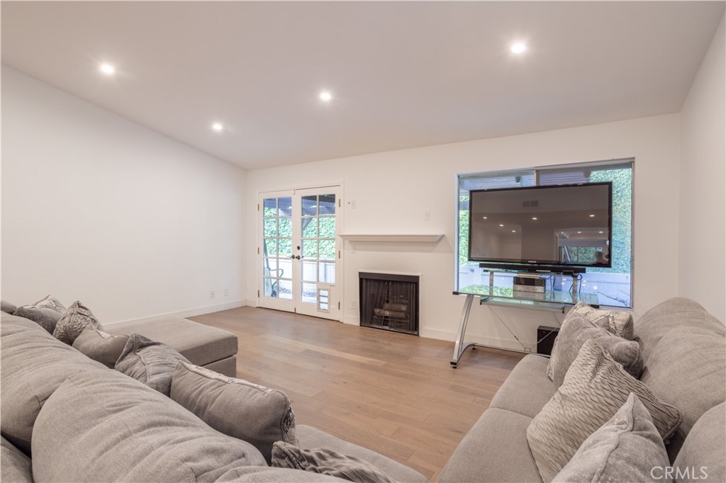 26144 rainbow glen drive