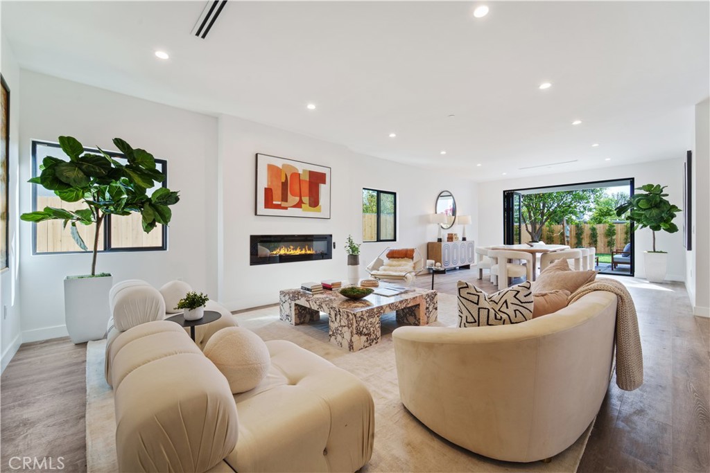 Properties 4 7717 Jamieson Avenue