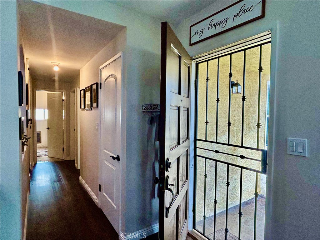 205 E Cypress