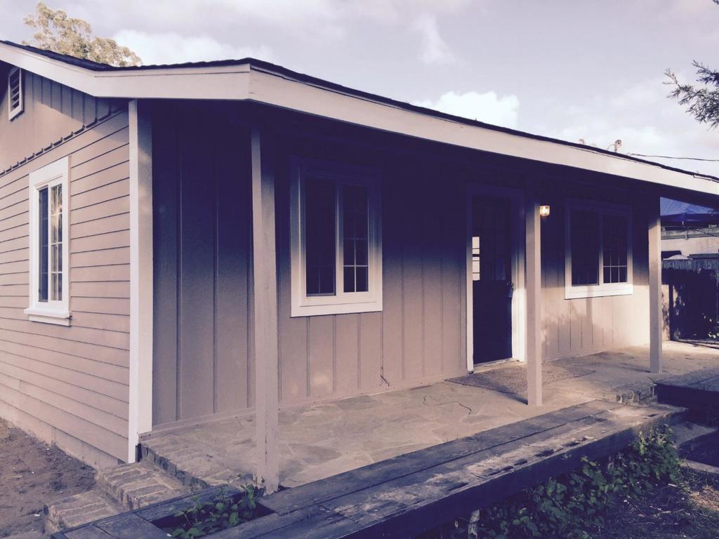 Refreshed 3 bedroom home on 1.5 acres of gently rolling hillside. This home has a new roof, kitchen and bathroom upgrades.
