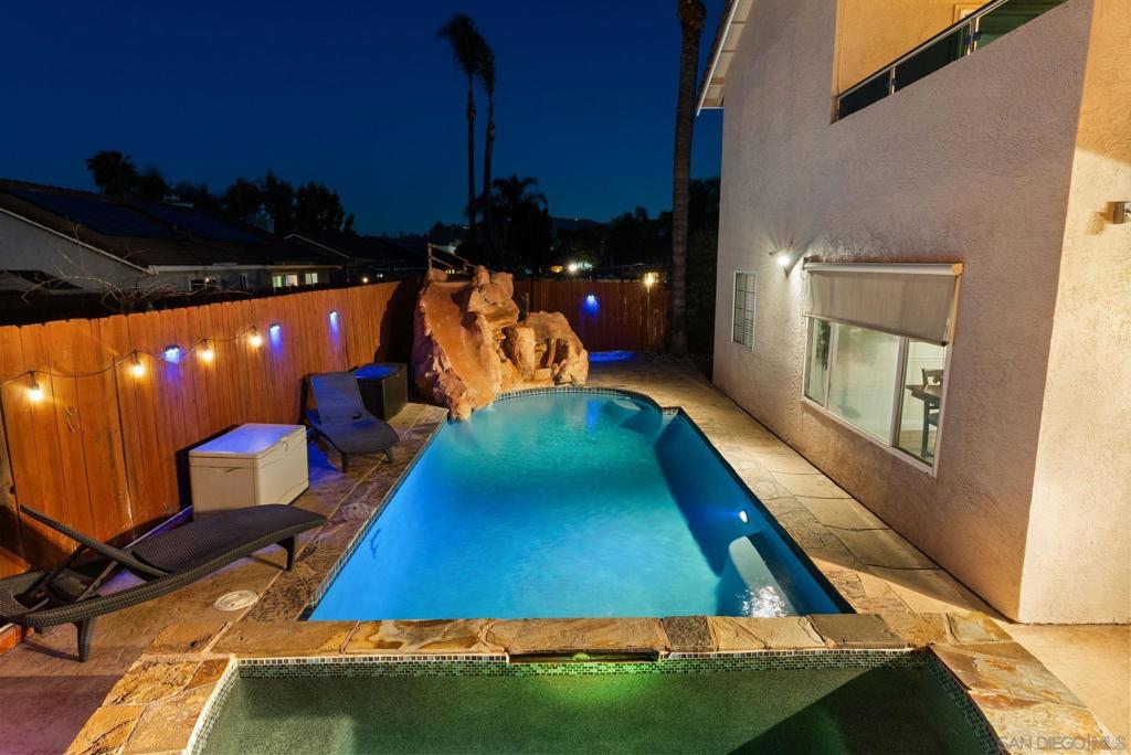 10253 Paseo Park